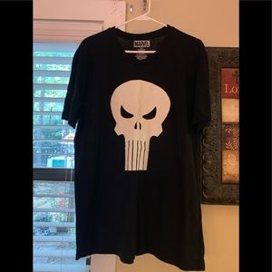 Punisher skull logo T-shirt